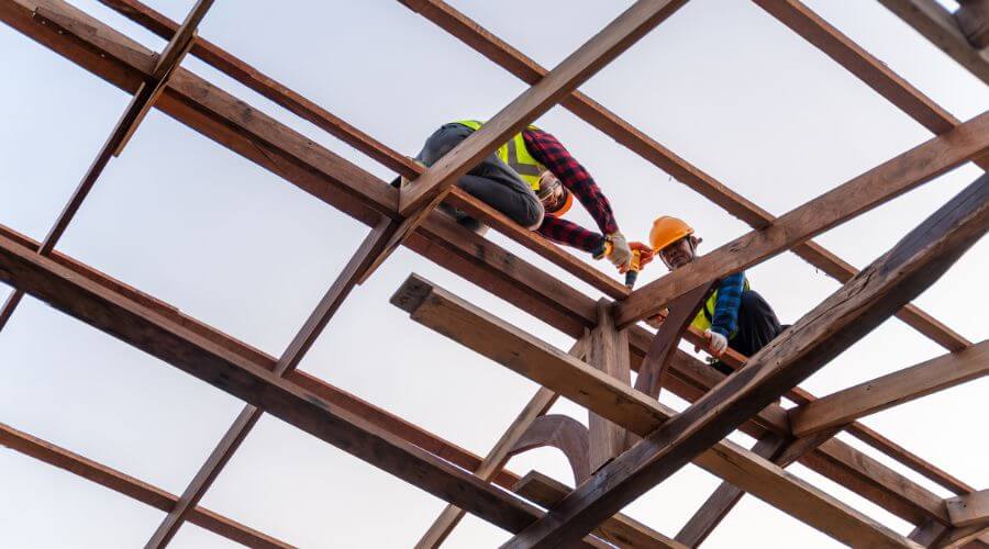 Professional residential roofers in Holcomb, MS